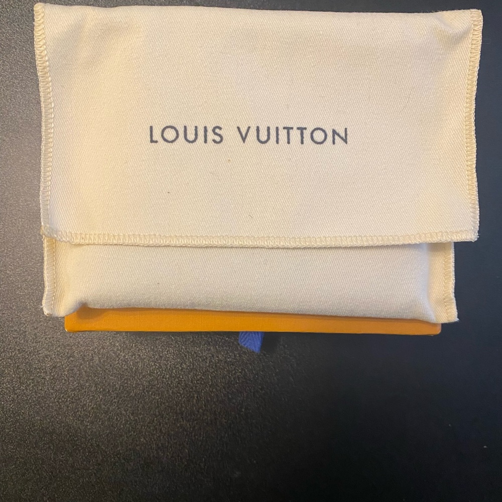 Louis Vuitton Multiple Wallet Damier Graphite N62663 Authentic - Picture 2 of 4